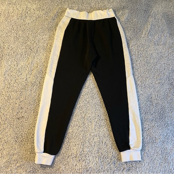 WOMENS SIZE SMALL NIKE JOGGERS BLACK WHITE GRAY - Picture 3 of 9